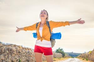 HVORDAN YOGA KAN HJELPE Å REDUSERE STRESS OG ANGSTFØLELSER